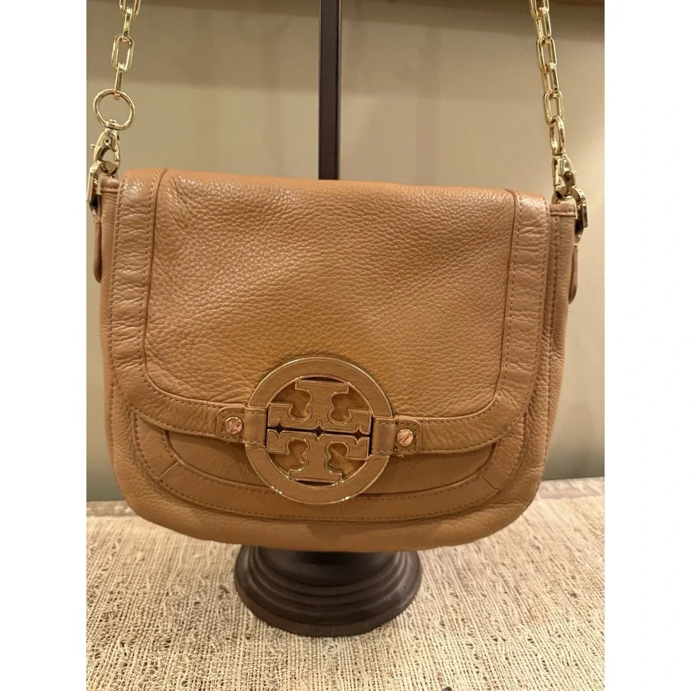 TORY BURCH Amanda British Tan Leather Crossbody Bag with Detachable Chain Strap - Picture 5 of 16